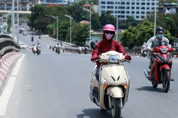 Dự báo thời tiết ngày 22/6/2021: Hà Nội ngày nắng nóng, chiều tối có mưa dông