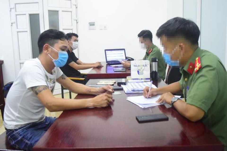 Triệt phá đường dây cá độ bóng đá gần 100 tỷ đồng ở Huế