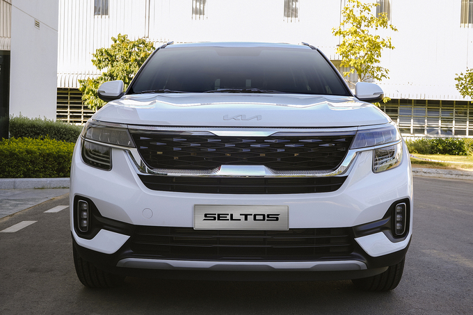 Kia Seltos 2021 sử dụng logo mới bán tại Việt Nam