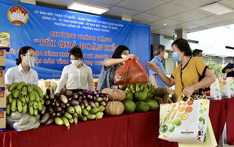 Cho đi không cần nhận lại
