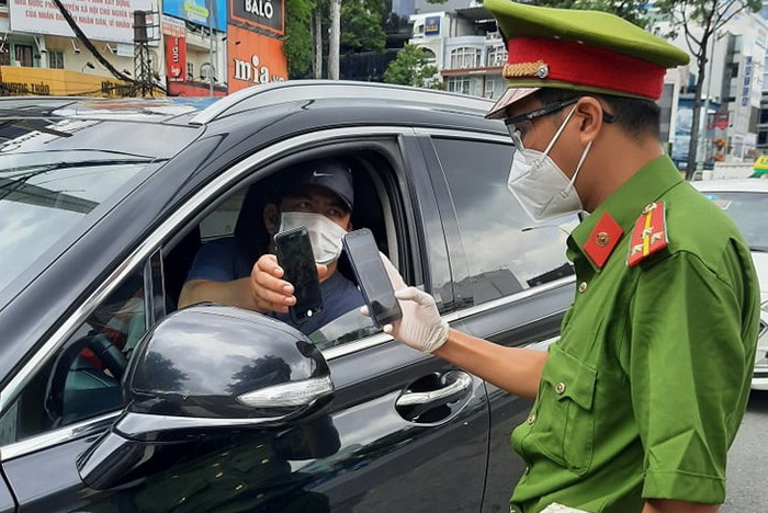 Khuyến khích doanh nghiệp nhập khẩu vaccine, sản xuất vaccine và thuốc điều trị Covid-19 trong nước