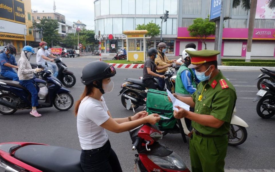 TP Hồ Chí Minh bổ sung nhiều trường hợp không cần giấy đi đường sau 16/9