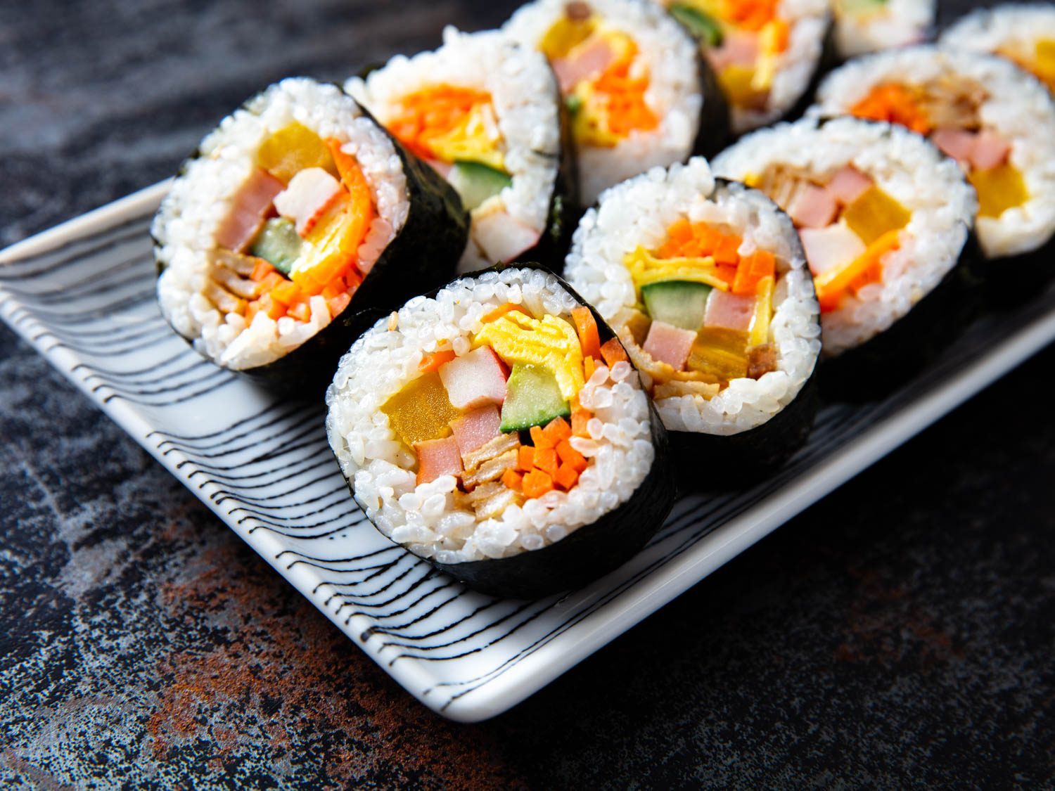 3 cách làm kimbap chuẩn vị Hàn Quốc