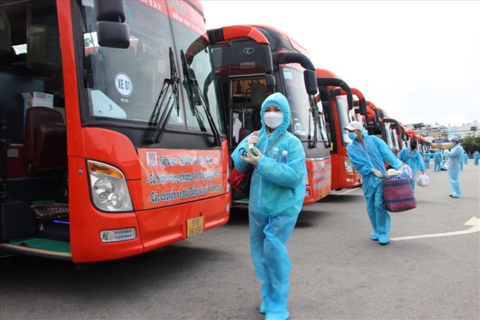 Đề nghị các địa phương chuẩn bị đủ xe đưa người dân từ TP Hồ Chí Minh về quê