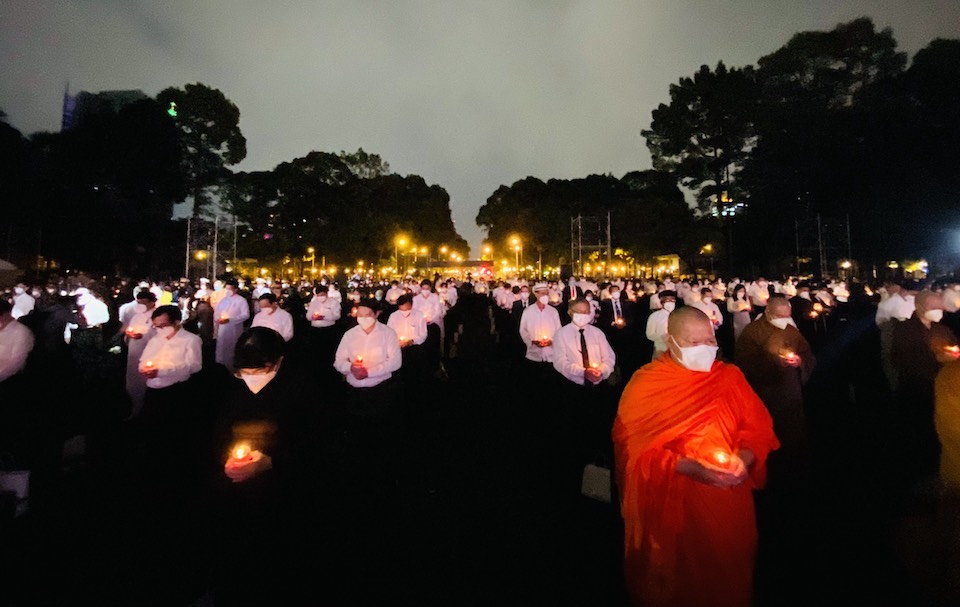 Lễ tưởng niệm hơn 17.000 người mất vì Covid-19 ở TP Hồ Chí Minh