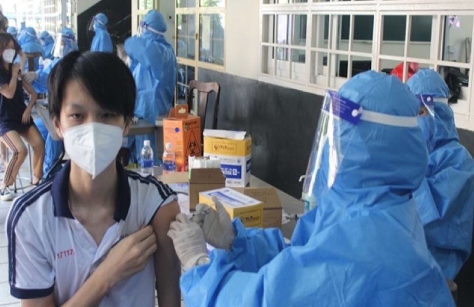 Ngày mai 27/11, Hà Nội bắt đầu tiêm vaccine Covid-19 cho học sinh lớp 9 