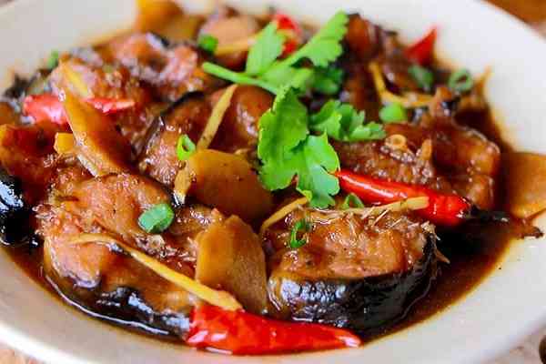 Thực đơn cơm chiều: Mâm cơm đơn giản mà ngon