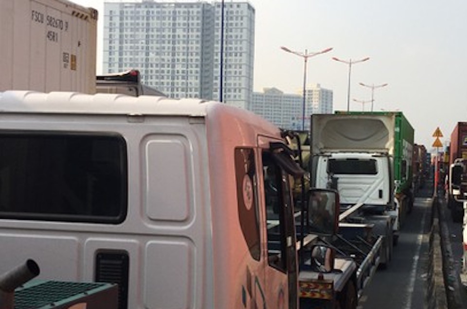 Cửa ngõ TP Hồ Chí Minh kẹt xe kinh hoàng ngày cuối năm