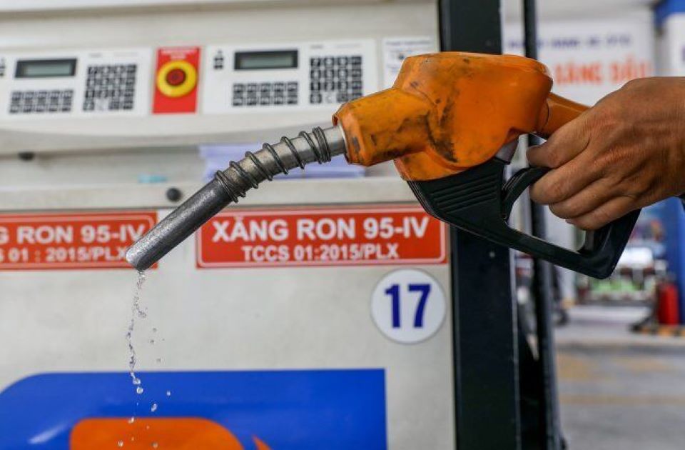 Giá xăng dầu tiếp tục lập đỉnh mới vượt mức 26.000 đồng/lít