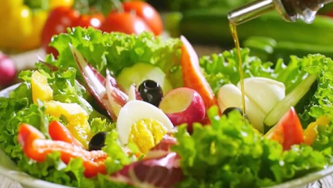 6 loại dầu thích hợp cho các món salad