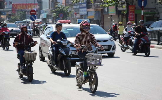 Dự báo thời tiết ngày 26/4/2022: Hà Nội tiếp tục nắng nóng trên 35 độ