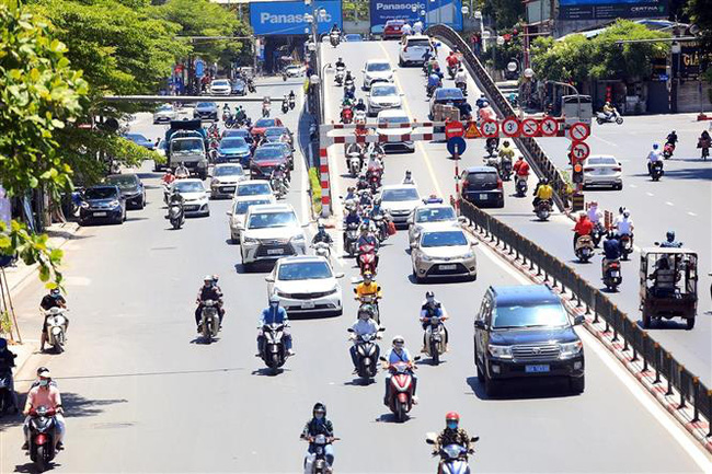 Dự báo thời tiết ngày 27/4/2022: Nắng nóng gay gắt trên diện rộng, chiều tối và đêm mưa dông