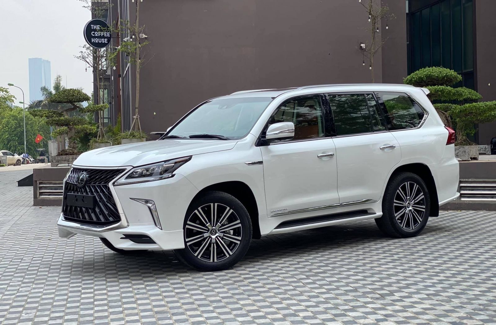 Giá xe ô tô Lexus tháng 6/2022: Thấp nhất 2,13 tỷ đồng