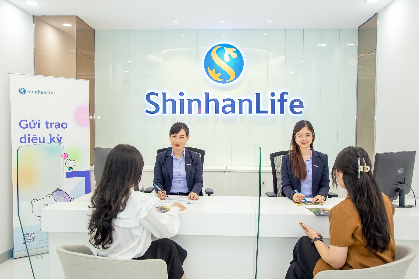 Shinhan Life mở thêm trung tâm dịch vụ khách hàng thứ 2 tại Việt Nam