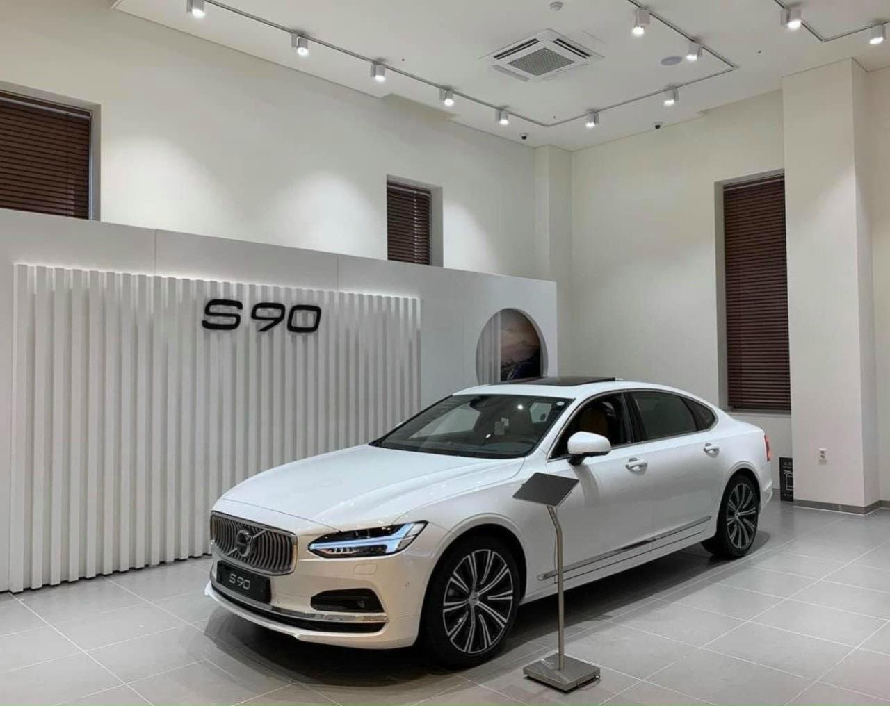 Giá xe ô tô Volvo tháng 9/2022: Thấp nhất 1,7 tỷ đồng