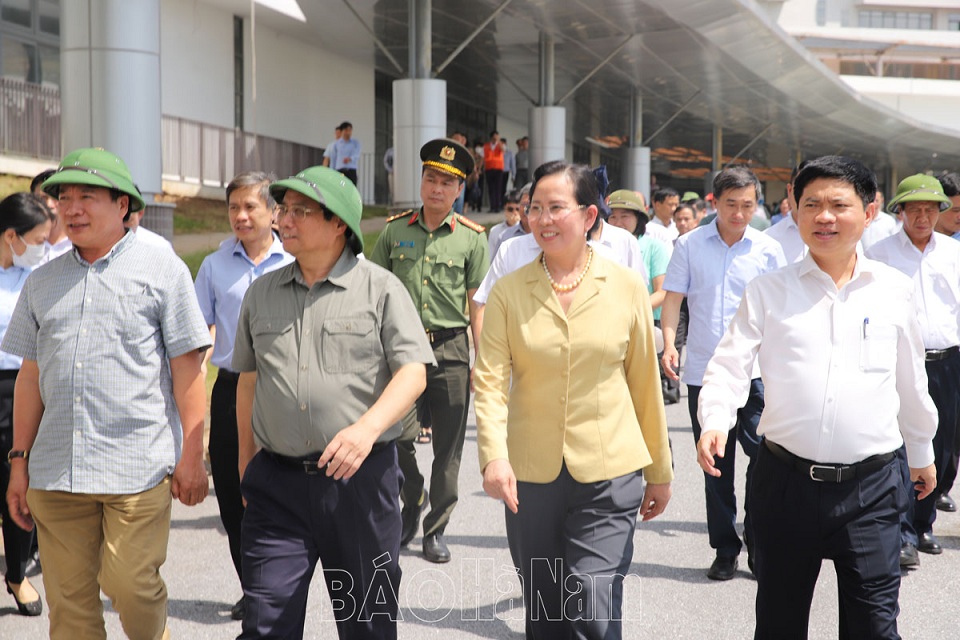 Thủ tướng Chính phủ Phạm Minh Chính chỉ đạo: Phải giải quyết dứt điểm những vướng mắc, sớm đưa 2 bệnh viện tại Hà Nam đi vào hoạt động