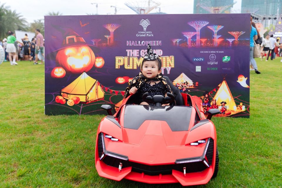 Lễ hội Halloween cực "cháy" tại Vinhomes Grand Park thu hút hơn 3.000 khán giả