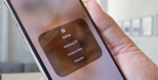 Apple hạn chế AirDrop tại Trung Quốc