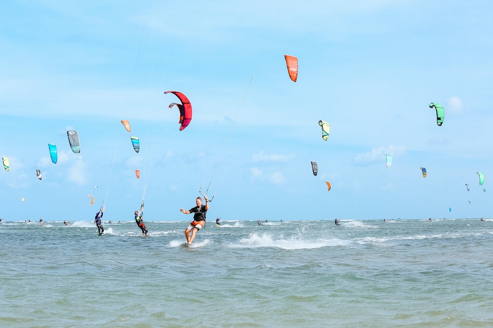 Lễ hội lướt ván diều quốc tế thu hút du khách về Ninh Thuận