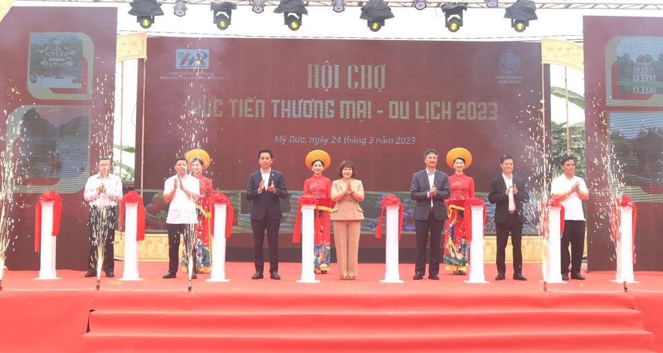 Khai mạc Hội chợ Xúc tiến thương mại-du lịch 2023: Quảng bá đặc sản vùng miền tới du khách