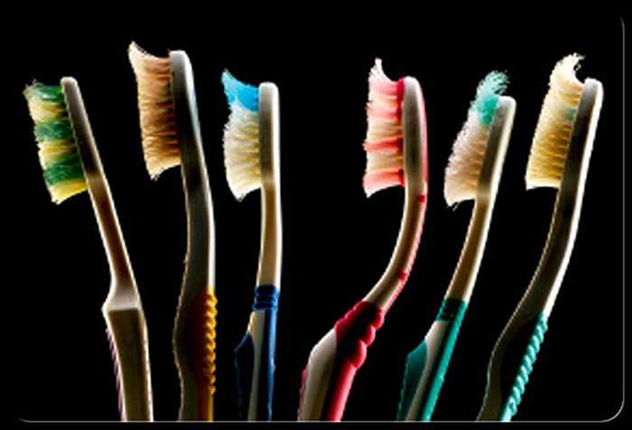 Thời điểm nào bạn nên thay bàn chải đánh răng mới?