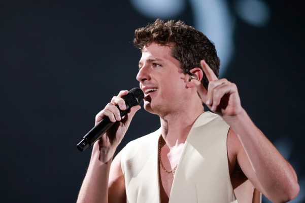 Hơn 8.000 khán giả “cháy” suốt hơn 6 tiếng cùng Charlie Puth và dàn sao Việt tại 8Wonder