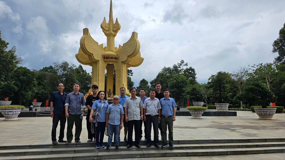 Về thăm nơi phát đi lệnh Tổng tiến công, nổi dậy mùa Xuân năm 1975