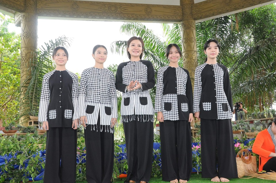 Festival Áo bà ba - Hậu Giang: Đánh thức những giá trị truyền thống