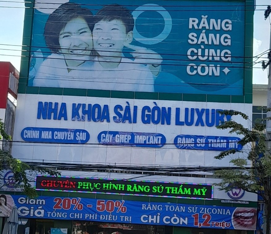 Nha khoa Sài Gòn Luxury TP Đồng Xoài “bỏ rơi” bệnh nhân?