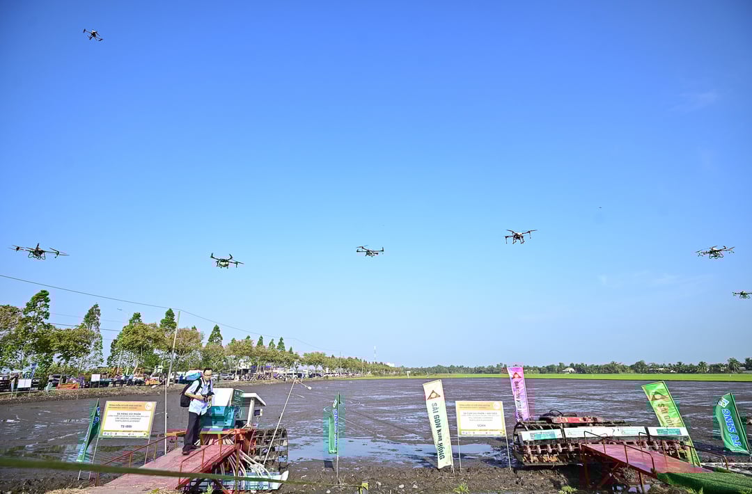 Nhiều máy móc thiết bị nông nghiệp trình diễn tại Festival quốc tế lúa gạo
