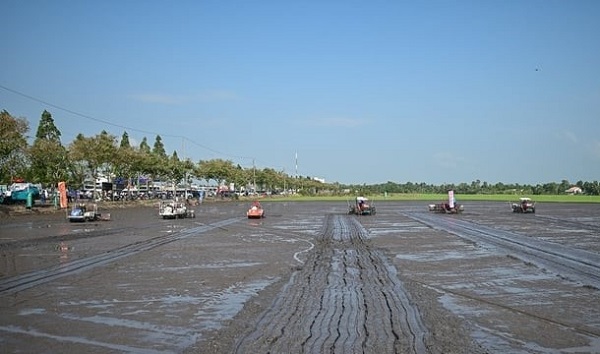 Nhiều máy móc thiết bị nông nghiệp trình diễn tại Festival quốc tế lúa gạo