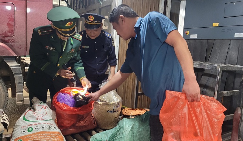 Pháo lậu - “sóng ngầm” nơi biên giới