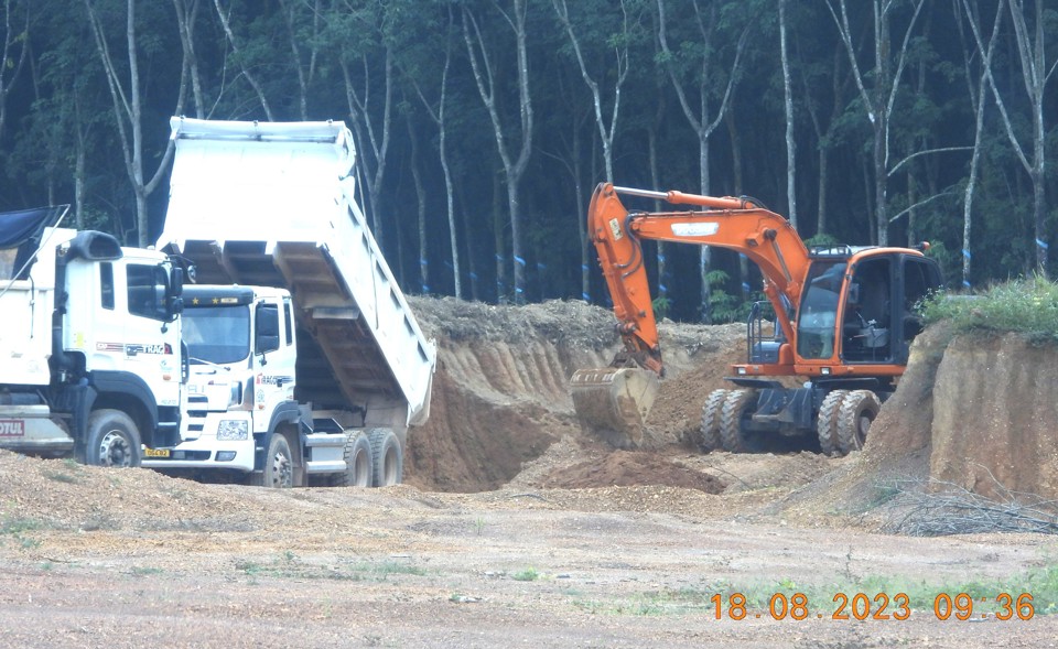 Bình Phước: Khai thác đất trái phép chưa có dấu hiệu dừng lại