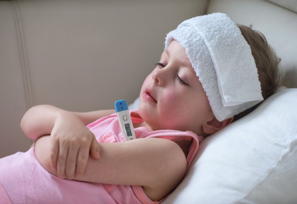 Cách chọn thuốc hạ sốt an toàn cho trẻ