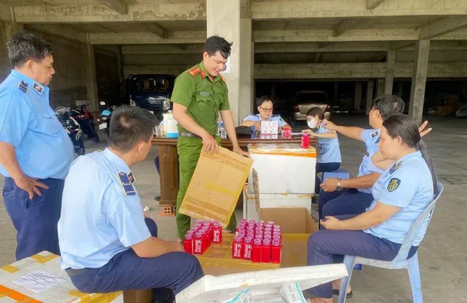 An Giang: Phát hiện số lượng lớn hàng hóa nghi vấn hàng lậu trị giá hơn 1,3 tỷ đồng