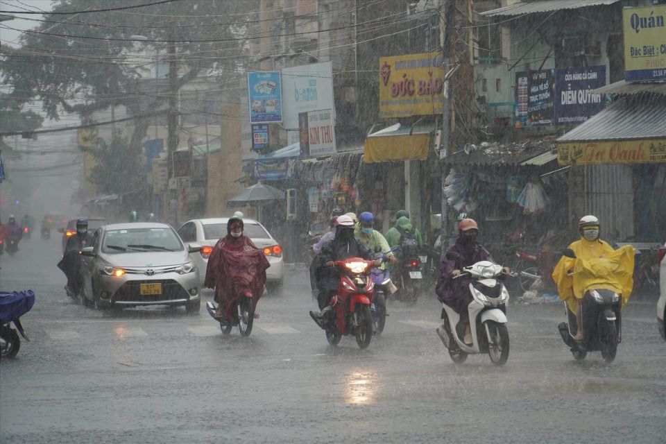 Thời tiết ngày 3/7/2024: Nam Bộ và Tây Nguyên mưa lớn cục bộ