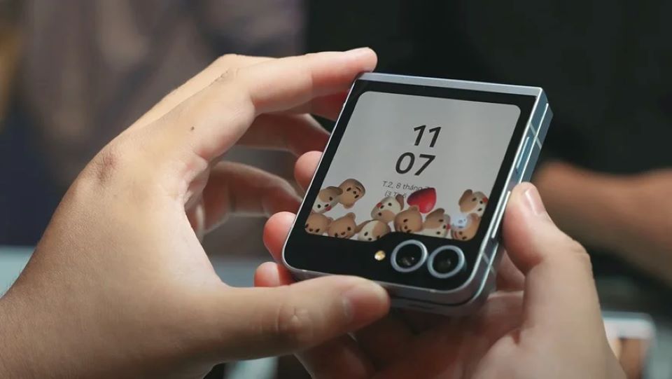 Galaxy Z Flip6 gây thất vọng khi thiếu tính năng Samsung DeX