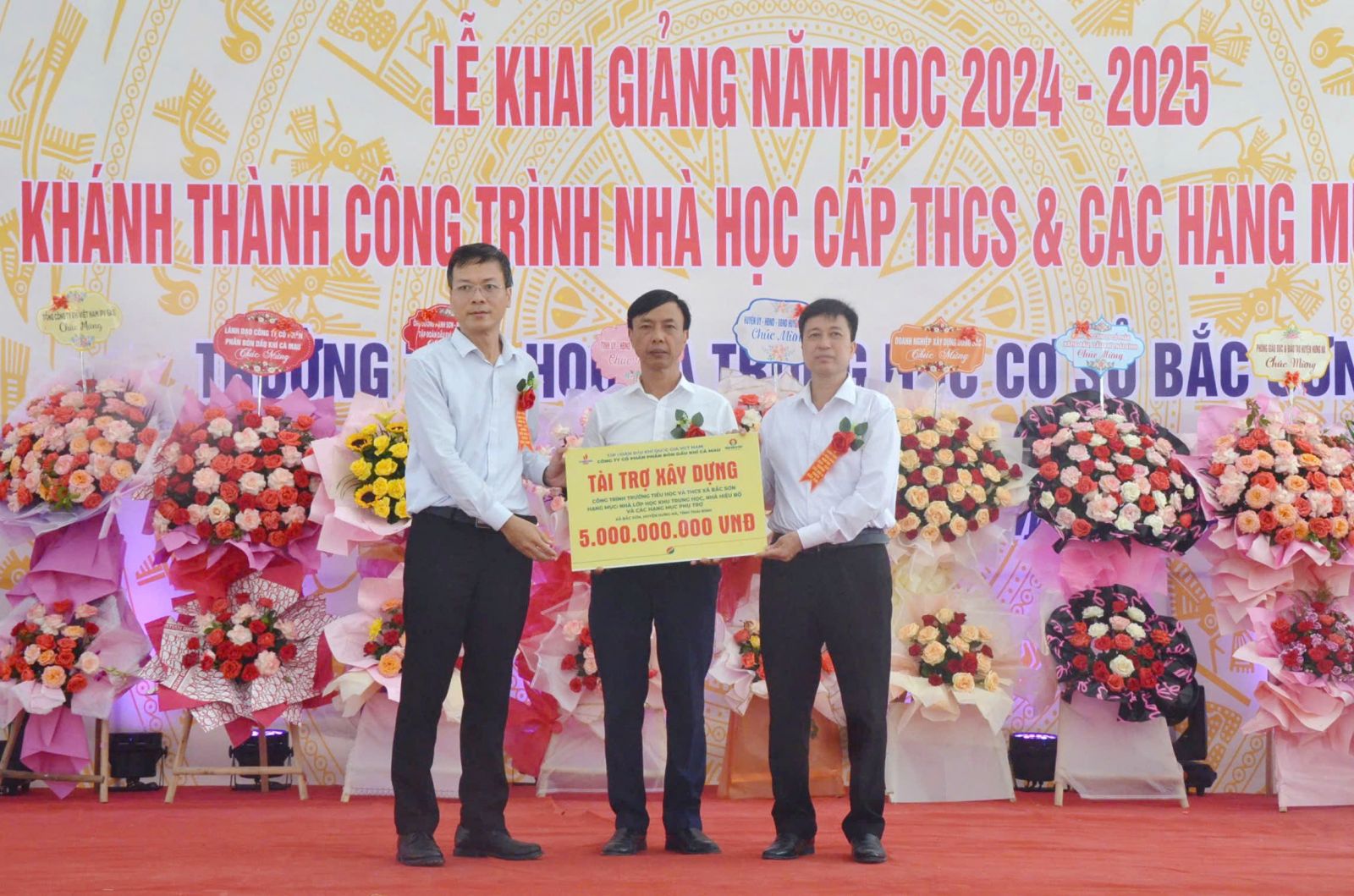 Phân Bón Cà Mau đồng hành cùng giáo dục địa phương xã Bắc Sơn