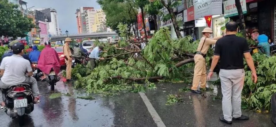 Công an Hà Nội: chủ động biện pháp ứng phó bão, đảm bảo an toàn giao thông