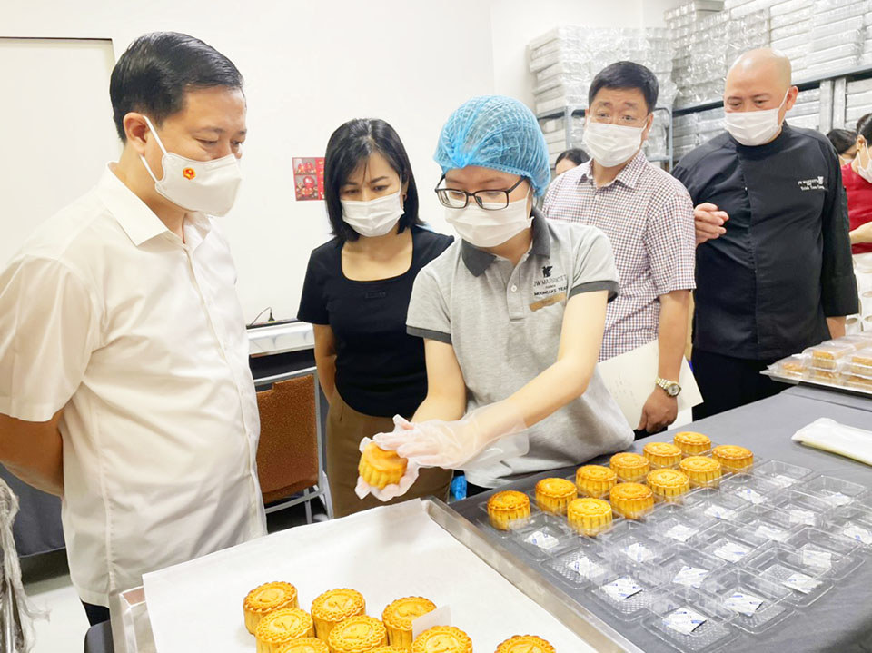 Cách lựa chọn bánh Trung thu bảo đảm chất lượng, an toàn thực phẩm