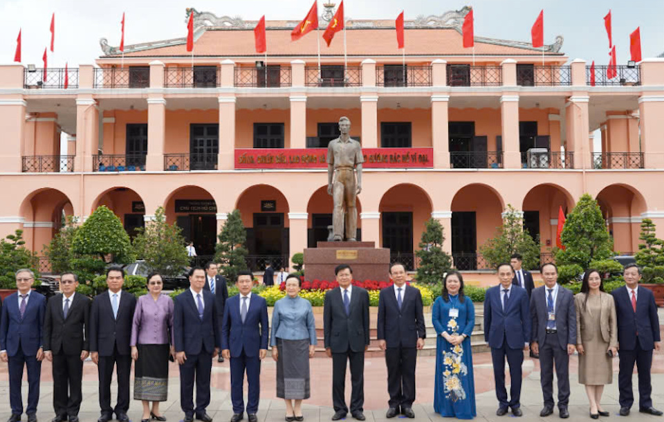 Tổng Bí thư, Chủ tịch nước Lào Thongloun Sisoulith thăm Bến Nhà Rồng