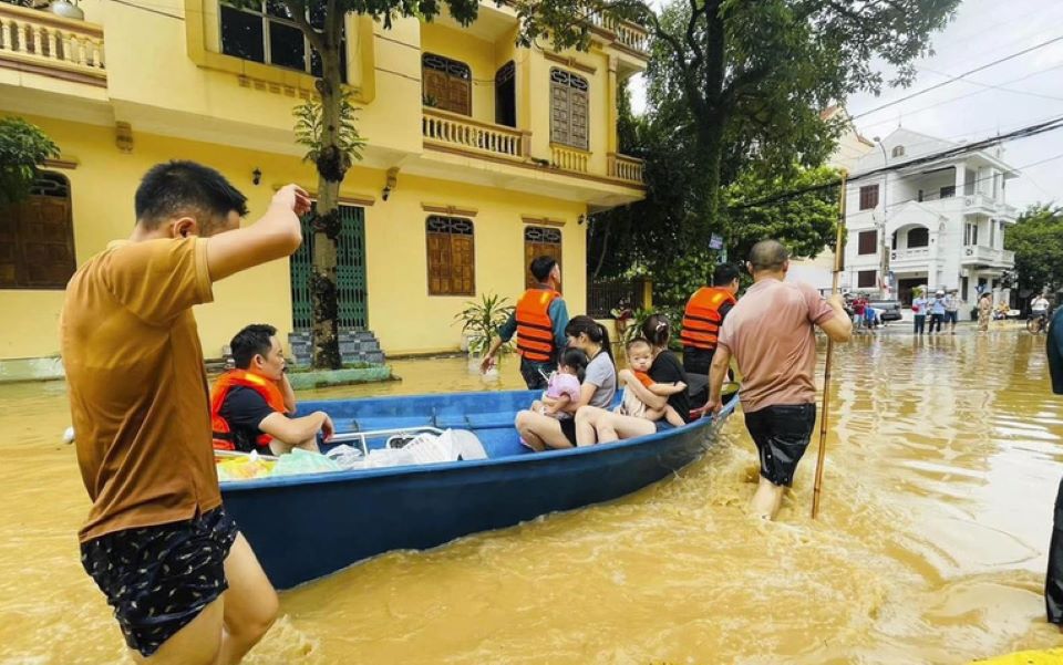 Những sai lầm trong điều trị các bệnh truyền nhiễm mùa bão, lũ