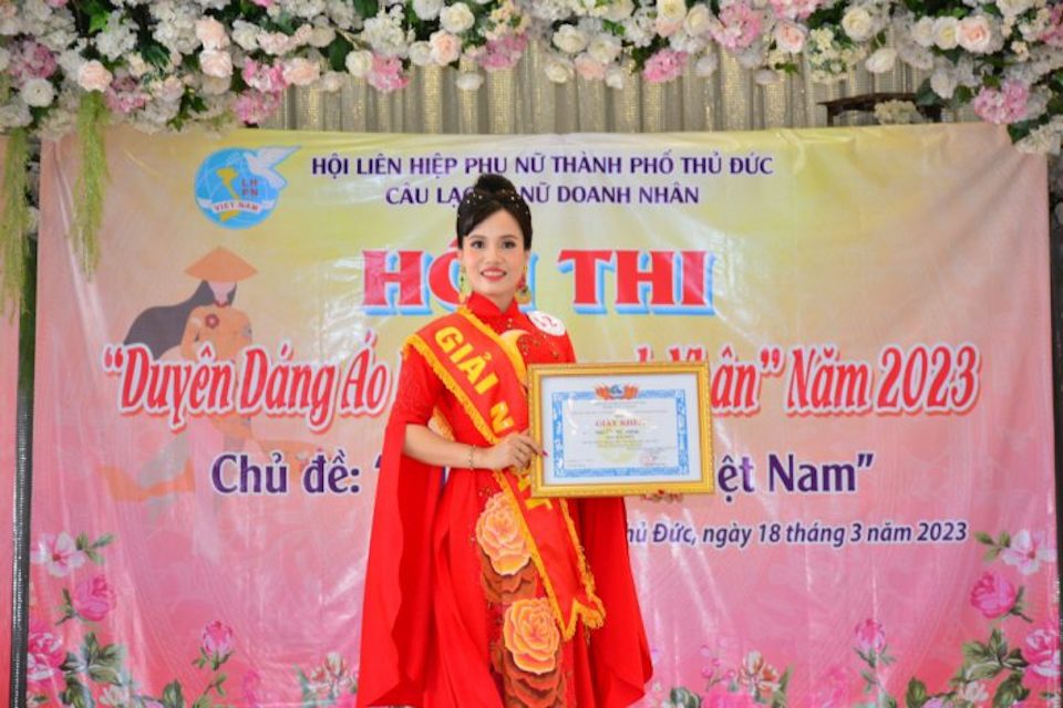 Cựu học sinh Trường THPT A Kim Bảng Nguyễn Thị Hương – nữ doanh nhân tâm tài