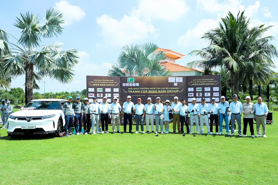 Giải golf thường niên CLB Friends “Tranh cúp Miền Nam Group”: Nữ golfer đoạt giải HiO