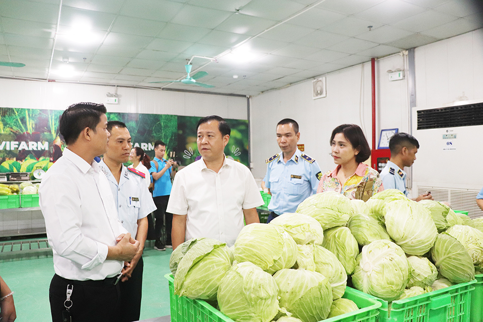 Nhiễm ký sinh trùng do thói quen ăn thực phẩm tái sống