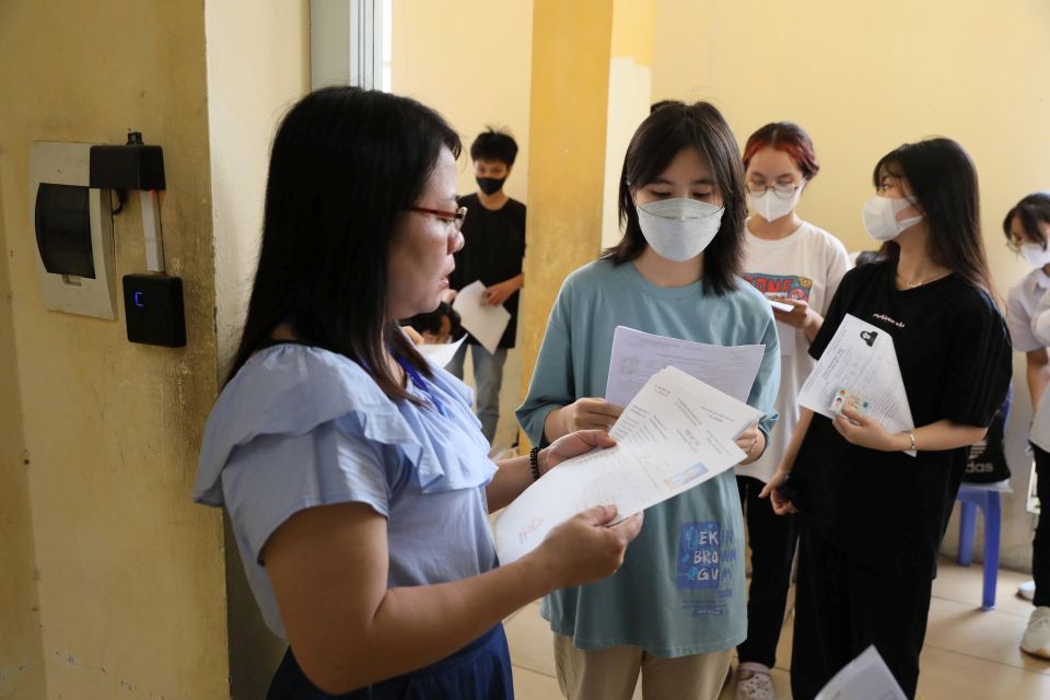 Tuyển sinh 2025, nhiều trường tăng hàng trăm chỉ tiêu, mở loạt ngành mới