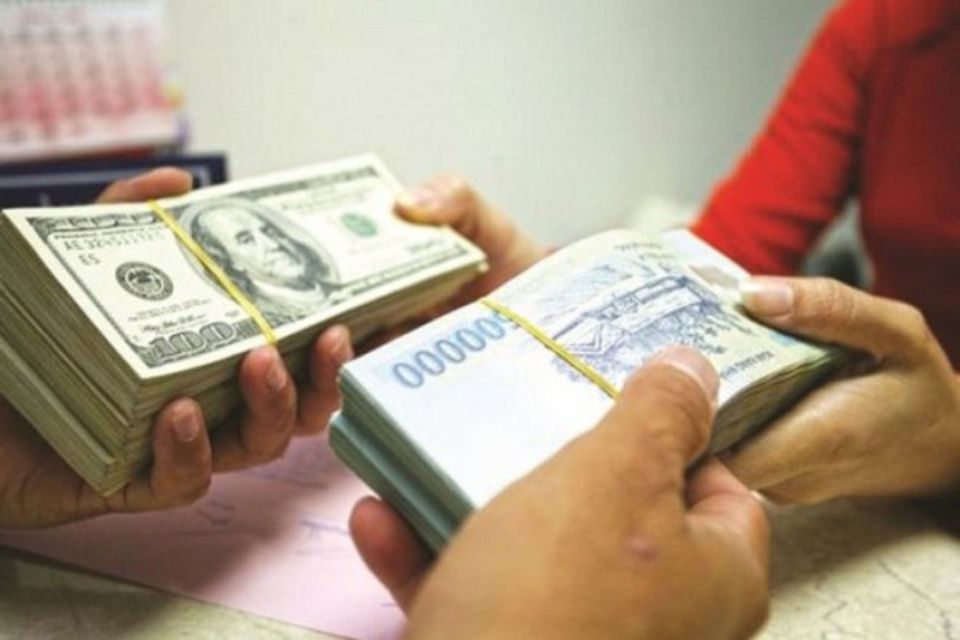 Giá ngoại tệ ngày 5/1/2025: USD tạm dừng đà tăng