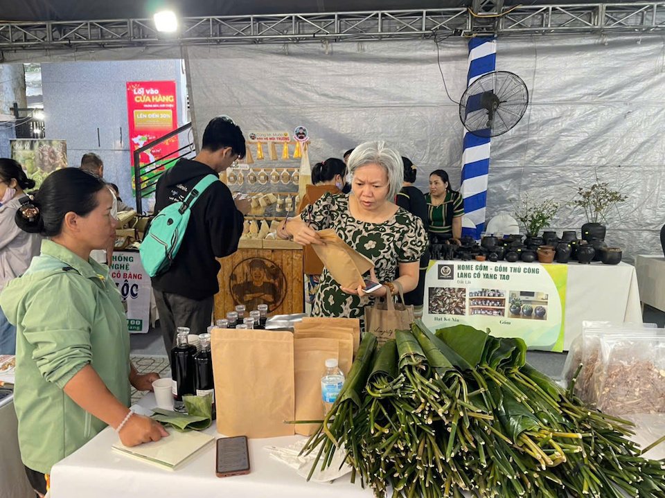 TP Hồ Chí Minh: Hàng nghìn đặc sản địa phương phục vụ người tiêu dùng dịp cuối năm