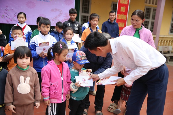 Âm Vang Sông Mã nơi lan toả tình yêu thương đến với người dân Thanh Hoá tại quê nhà