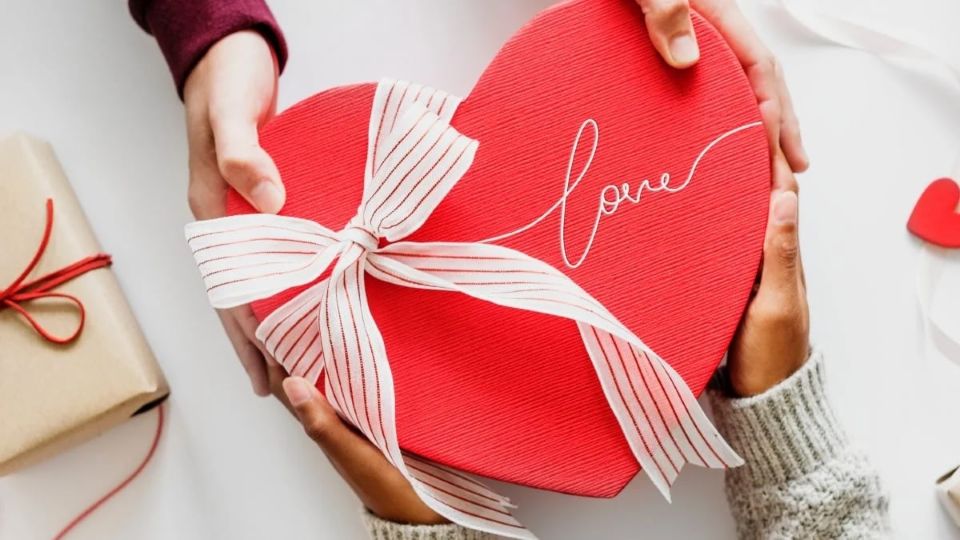 Bí quyết chọn quà Valentine 14/2 độc đáo, ý nghĩa tặng người yêu thương